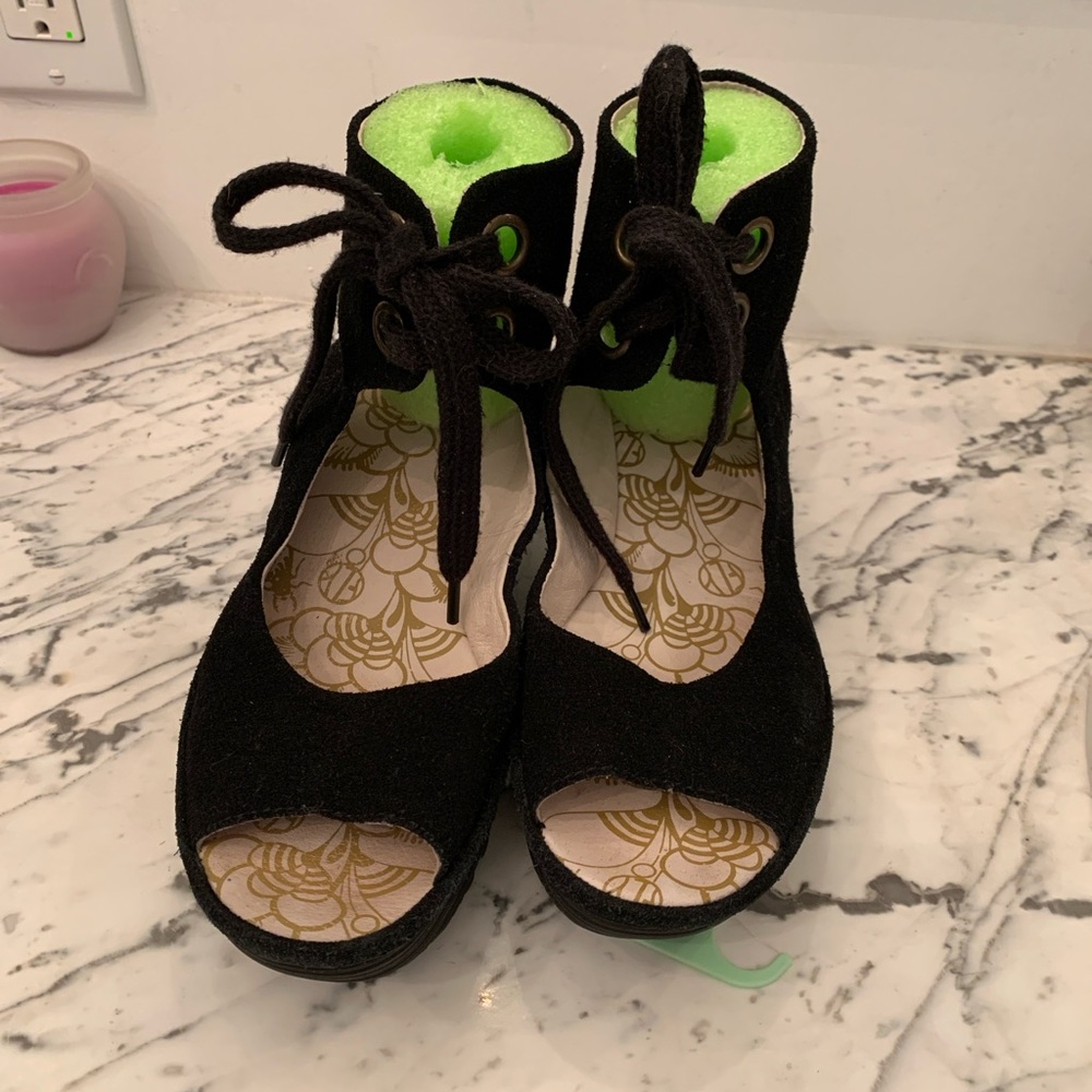 Fly London Black Suede Lace Up Open-Toe Sandals.